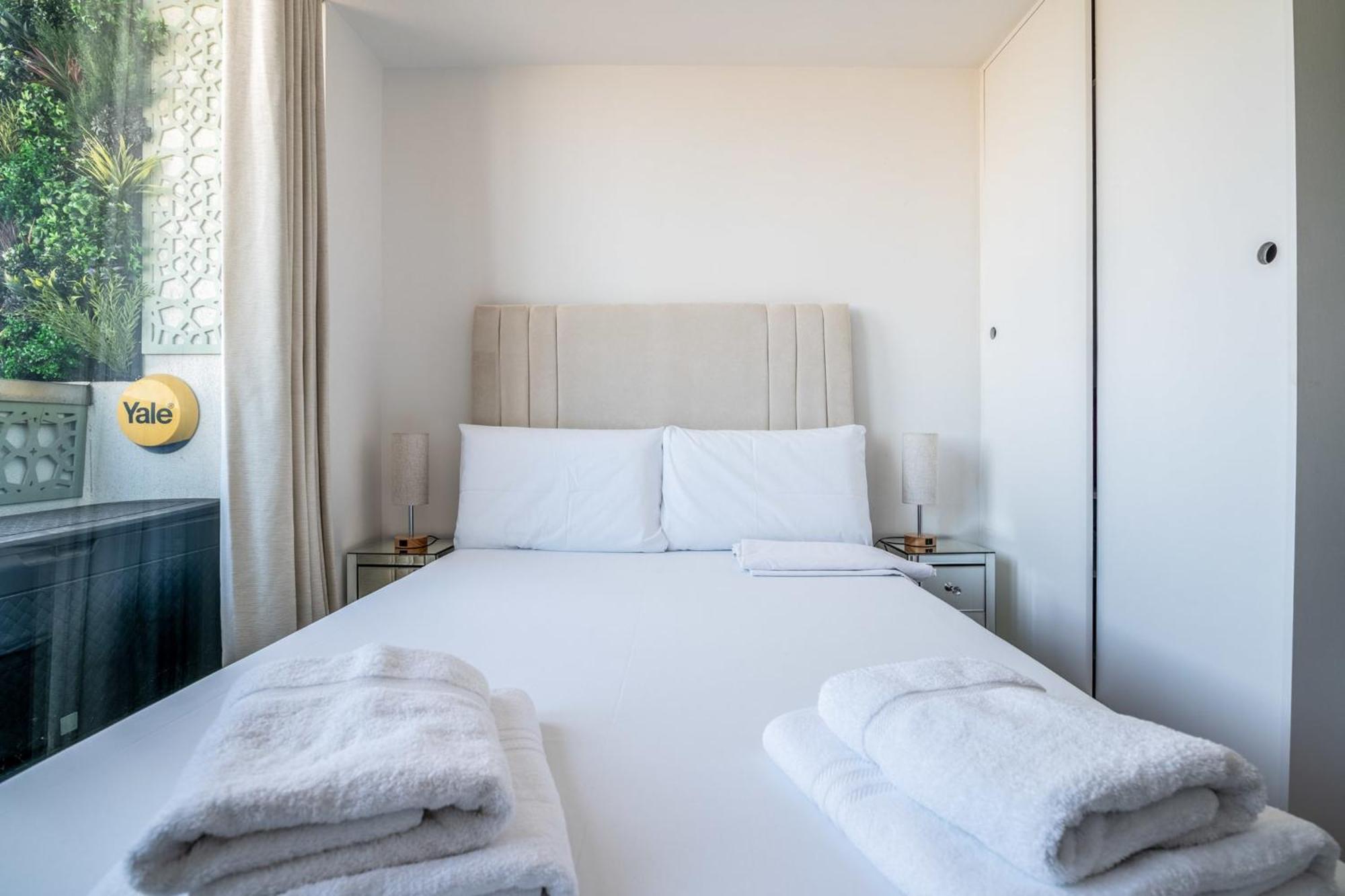 Canary Wharf Retreat With Free Secure Parking Londra Dış mekan fotoğraf